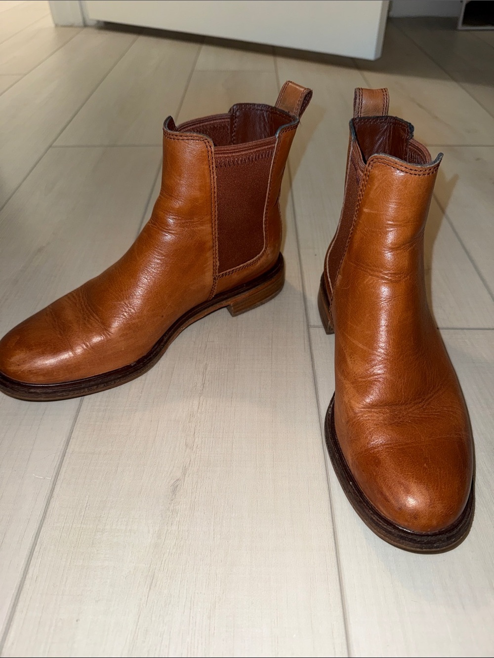 Clarks Women's Tan Leather Chelsea Ankle Boots